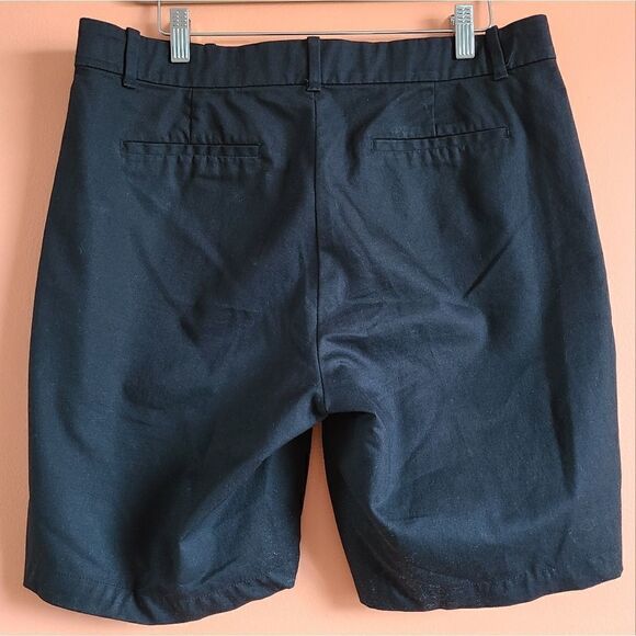 Dockers Khaki Shorts – Black, Size 34 - Picture 2 of 8